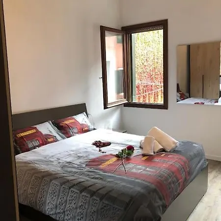 Cozy Close To Biennale Of Apartmán