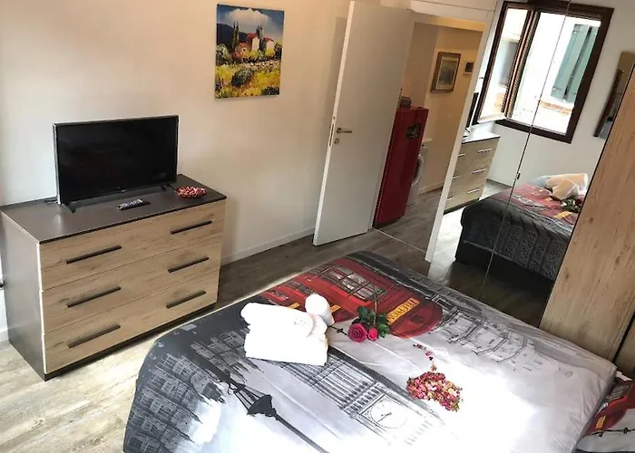 Cozy Close To Biennale Of *